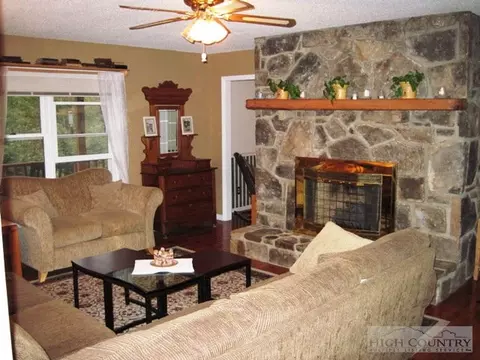 102 Locust Ln, Boone, NC 28607 photo 5