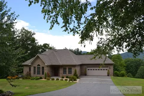 228 Hillside Dr, Jefferson, NC 28640 photo 1
