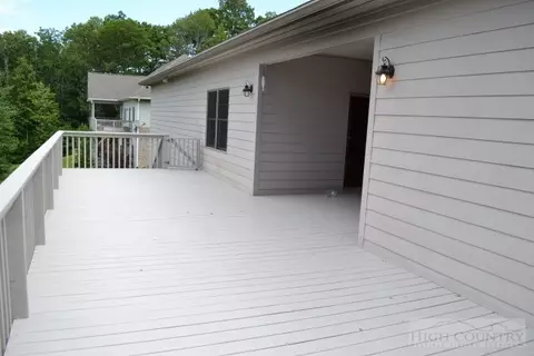 228 Hillside Dr, Jefferson, NC 28640 photo 6