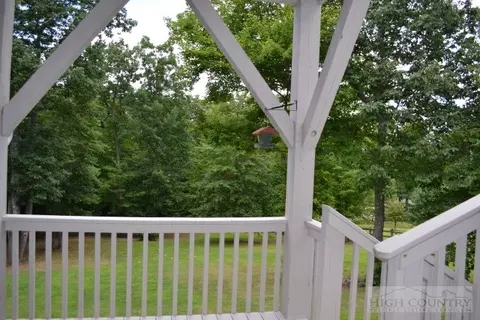 228 Hillside Dr, Jefferson, NC 28640 photo 4