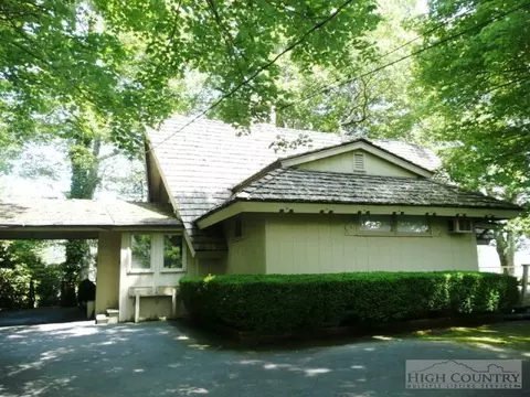 161 Oak, Boone, NC 28607 photo 1