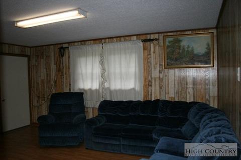 660 Big Windfall Rd, Lansing, NC 28643 photo 15