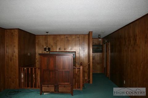 660 Big Windfall Rd, Lansing, NC 28643 photo 6
