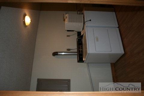 660 Big Windfall Rd, Lansing, NC 28643 photo 17