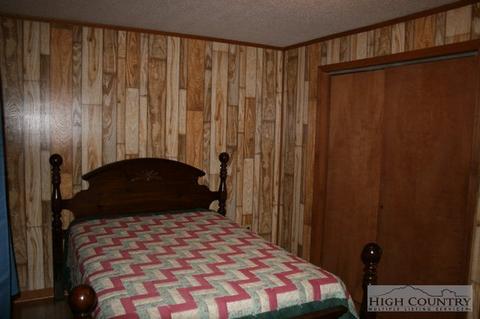 660 Big Windfall Rd, Lansing, NC 28643 photo 12