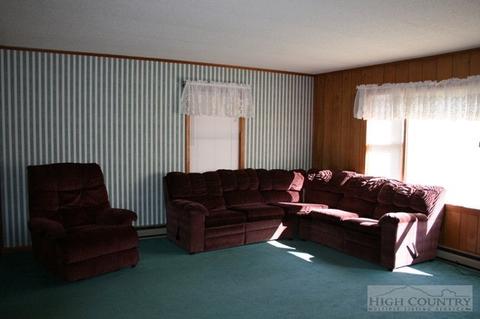660 Big Windfall Rd, Lansing, NC 28643 photo 5
