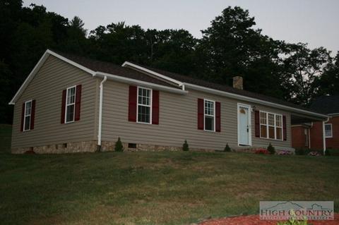 1240 Deep Ford Rd, Lansing, NC 28643 photo 2