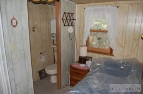 288 Hemlock Loop, Linville, NC 28646 photo 5