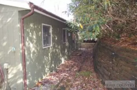 288 Hemlock Loop, Linville, NC 28646 photo 2