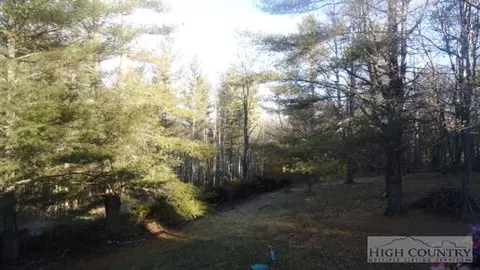 547 Rustic Rd, West Jefferson, NC 28694 photo 3