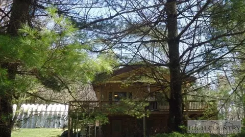 547 Rustic Rd, West Jefferson, NC 28694 photo 7