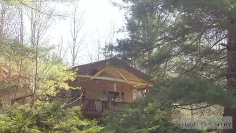547 Rustic Rd, West Jefferson, NC 28694 photo 8