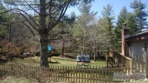 547 Rustic Rd, West Jefferson, NC 28694 photo 6