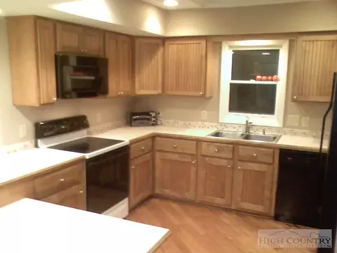278 Robin Ln, Vilas, NC 28692 photo 13