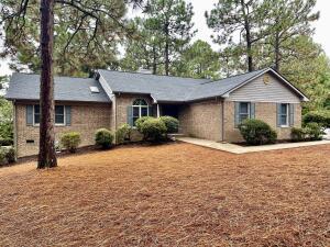860 Monticello Dr, Pinehurst, NC 28374 photo 1