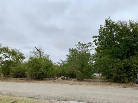 301 E Pine St, West, TX 76691 photo 1