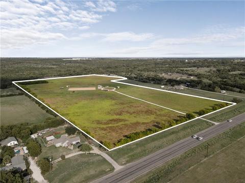 1751 Old Lorena Rd, Lorena, TX 76655 photo 1