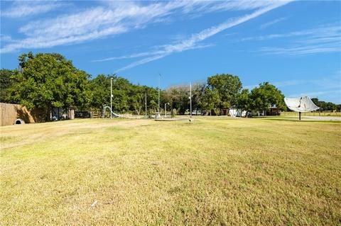 838 E Central, Lorena, TX 76655 photo 1