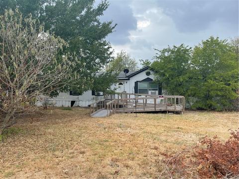 1414 Cloverleaf Rd, Waco, TX 76705 photo 1