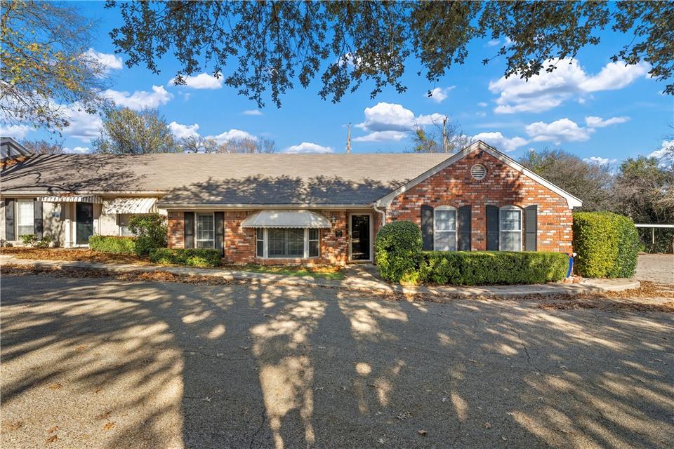 5224 Lake Shore Dr, Waco, TX 76710 20 Photos MLS 212578 Movoto