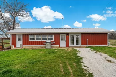 484 Knust Cir, Waco, TX 76705 photo 1