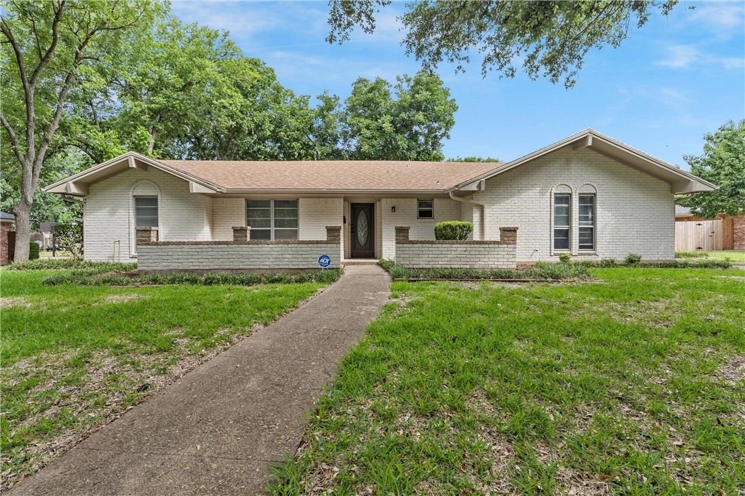 2808 Clark Dr  