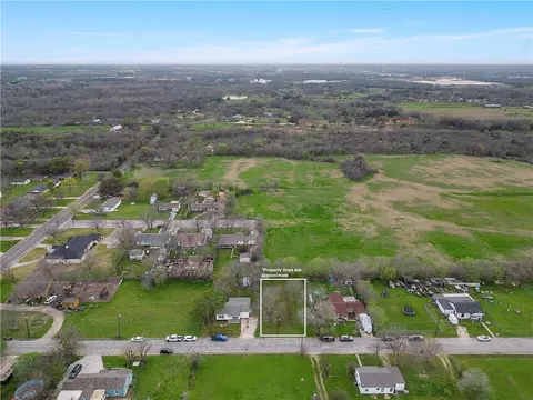 1701 Egan Ln, Waco, TX 76705 photo 1