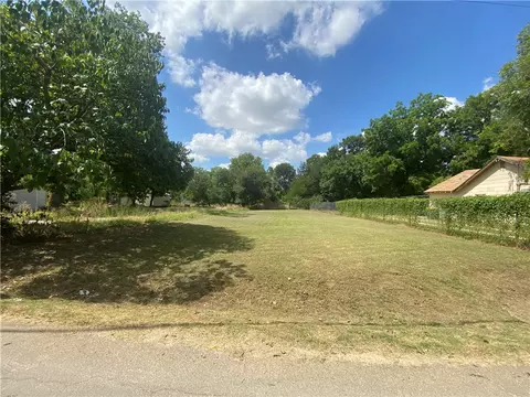 2211 Parrish St, Waco, TX 76705 photo 1