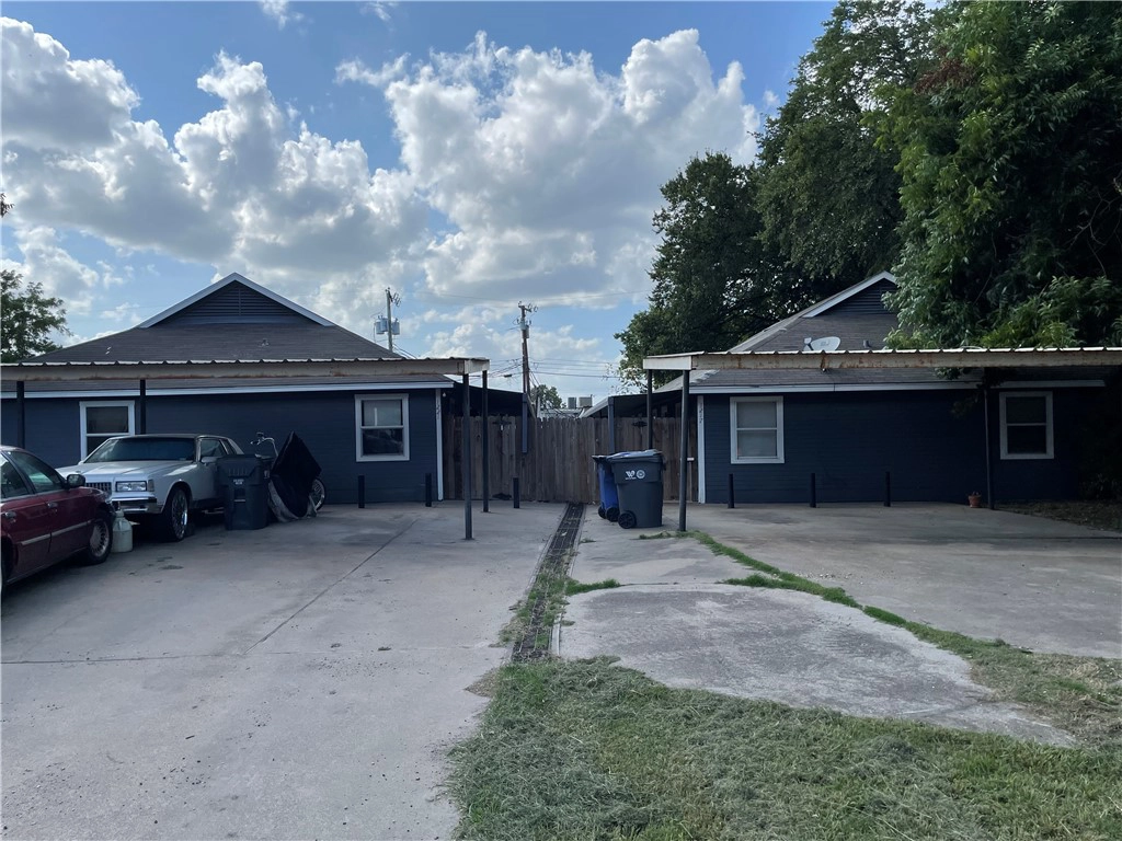 1217 James Ave  