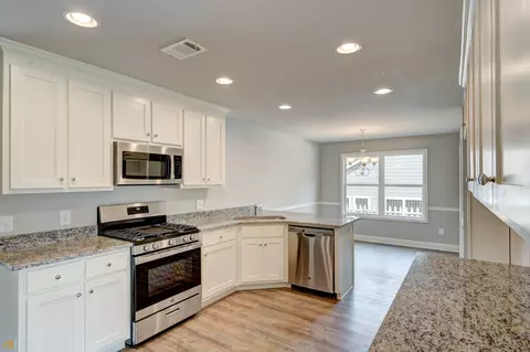 152 W Wright St, Winder, GA 30680 photo 16