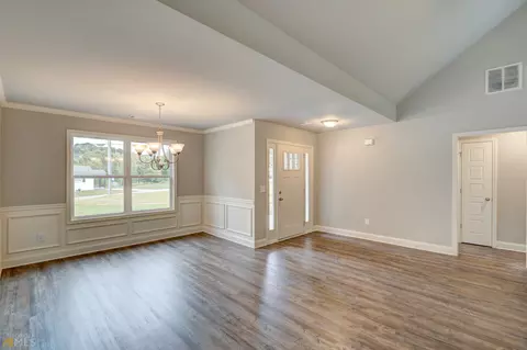 152 W Wright St, Winder, GA 30680 photo 21