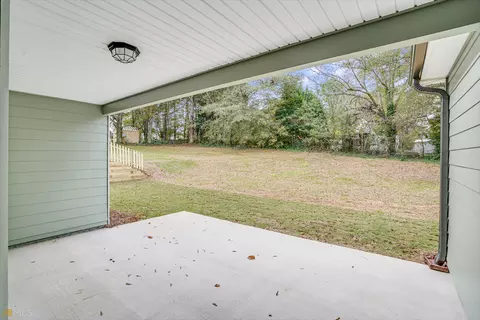 152 W Wright St, Winder, GA 30680 photo 8