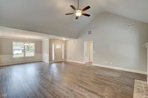 152 W Wright St, Winder, GA 30680 photo 14