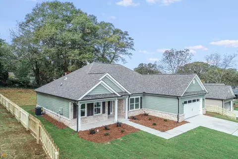 152 W Wright St, Winder, GA 30680 photo 3