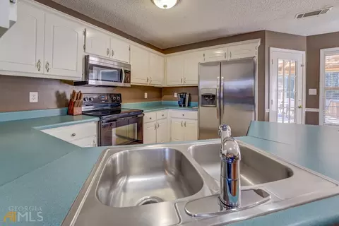110 Dawn Ct, Jackson, GA 30233 photo 9
