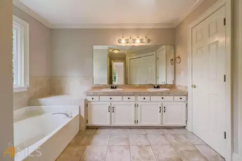 2701 Old Coach Rd, Duluth, GA 30096 photo 5