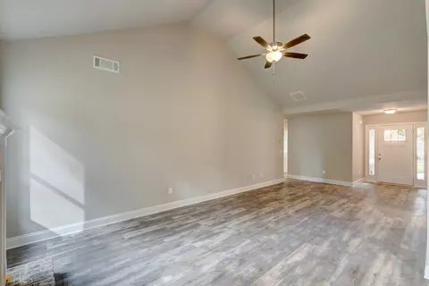156 W Wright St, Winder, GA 30680 photo 12