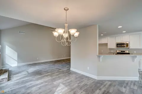 156 W Wright St, Winder, GA 30680 photo 15