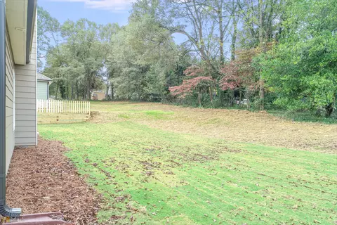 156 W Wright St, Winder, GA 30680 photo 5