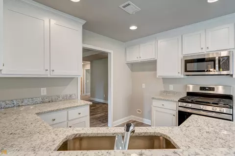 156 W Wright St, Winder, GA 30680 photo 21