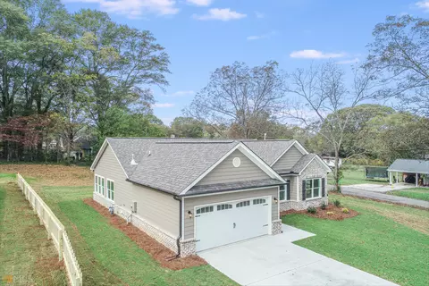 156 W Wright St, Winder, GA 30680 photo 2