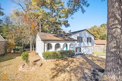 6483 Cameron Rd, Morrow, GA 30260 photo 2