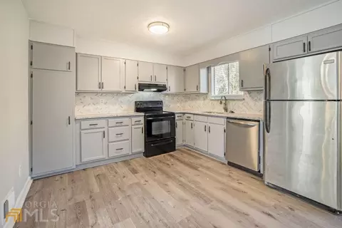 6483 Cameron Rd, Morrow, GA 30260 photo 7