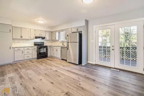 6483 Cameron Rd, Morrow, GA 30260 photo 8