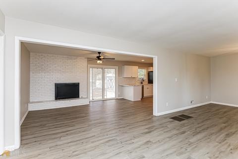 1663 E Lake Dr, Marietta, GA 30062 photo 4