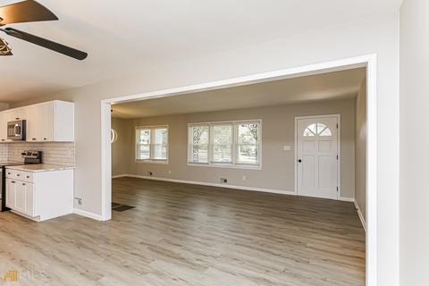 1663 E Lake Dr, Marietta, GA 30062 photo 6