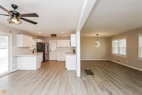 1663 E Lake Dr, Marietta, GA 30062 photo 3