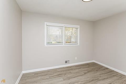 1663 E Lake Dr, Marietta, GA 30062 photo 18