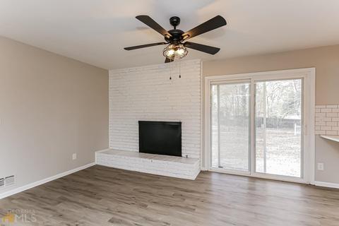 1663 E Lake Dr, Marietta, GA 30062 photo 5