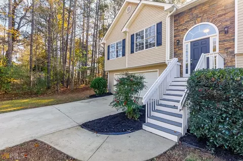 18 Whispering Pines Dr, Covington, GA 30016 photo 2